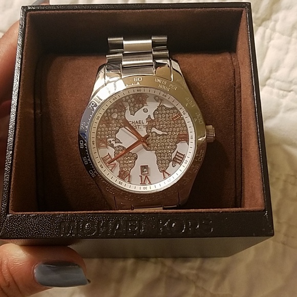 Michael Kors big face watch. - Picture 2 of 2